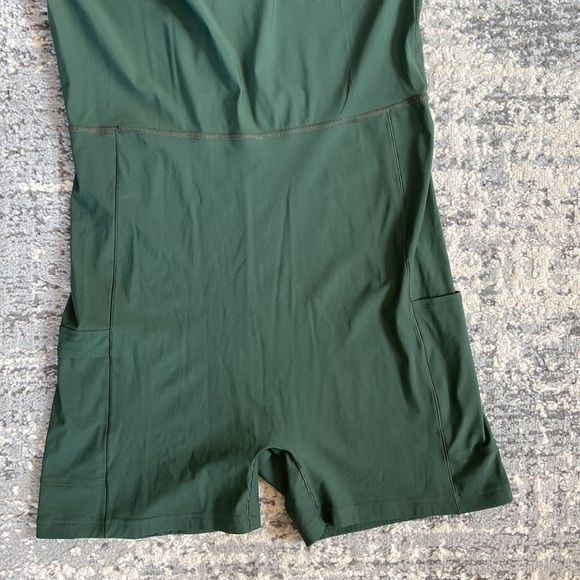 Outdoor Voices exercise dress - Picture 5 of 6